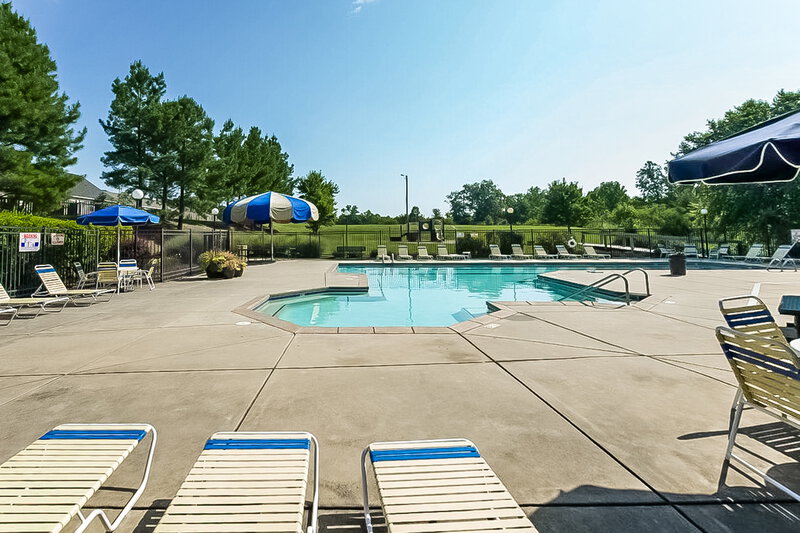 2,085/Mo, 4407 Staffordshire Ln Charlotte, NC 28213 Poolmas View