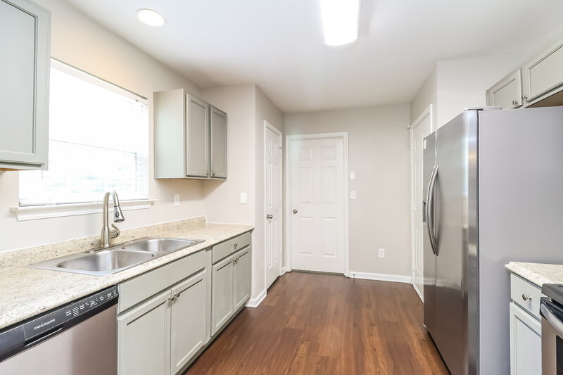 1,865/Mo, 7823 Montbrook Dr Charlotte, NC 28214 Misc View 5