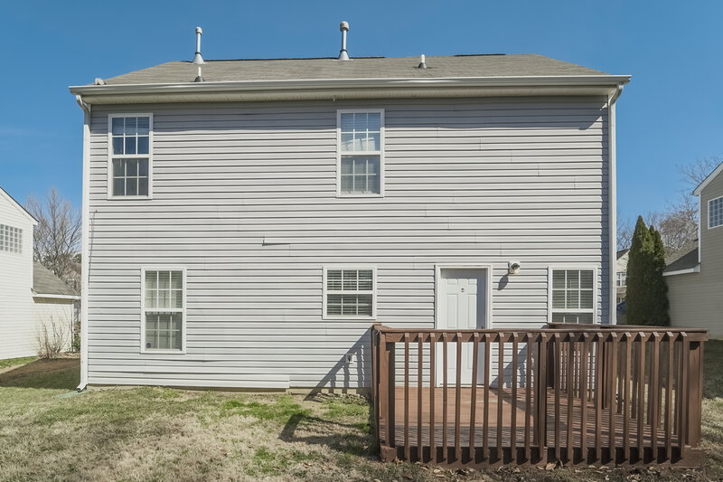 1,945/Mo, 7823 Montbrook Dr Charlotte, NC 28214 Rear View