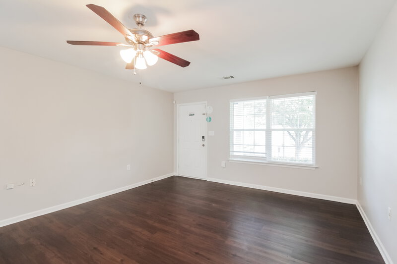 1,815/Mo, 1220 Chaser Ridge Ct Charlotte, NC 28216 Living Room View 2