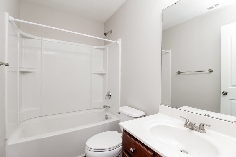 1,815/Mo, 1220 Chaser Ridge Ct Charlotte, NC 28216 Bathroom View