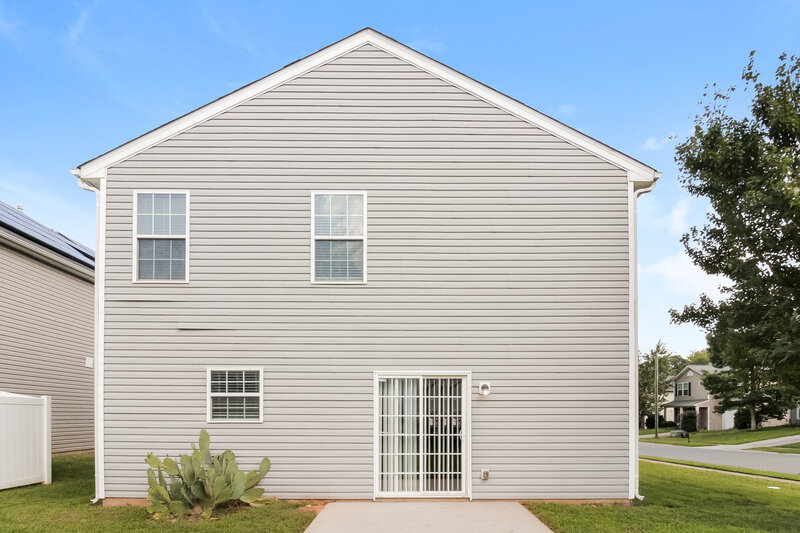 1,815/Mo, 1220 Chaser Ridge Ct Charlotte, NC 28216 Rear View