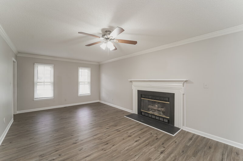 2,140/Mo, 9426 Harris Glen Dr Charlotte, NC 28269 Living Room View