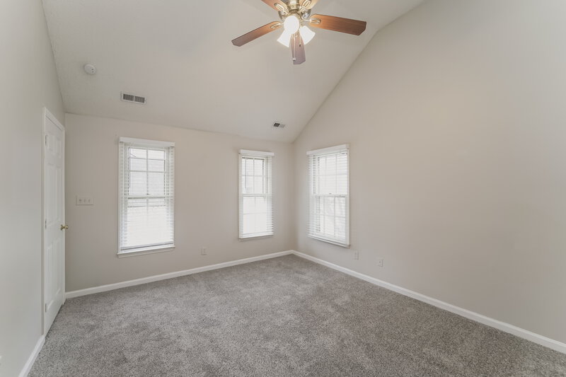 2,140/Mo, 9426 Harris Glen Dr Charlotte, NC 28269 Main Bedroom View 2