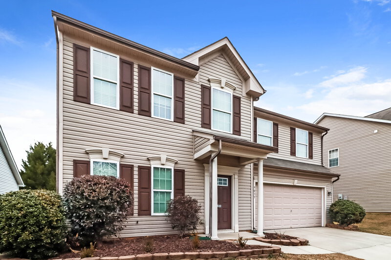 2,585/Mo, 9035 Goldfields Dr Charlotte, NC 28227 Front View 2