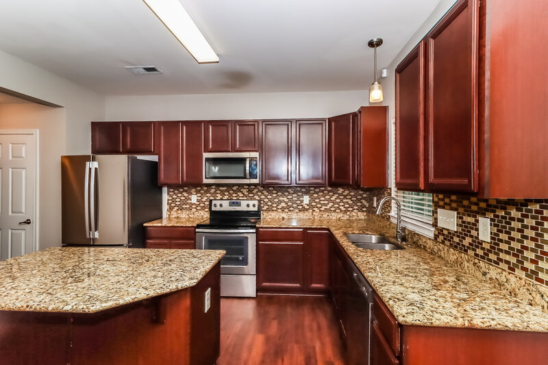 2,585/Mo, 9035 Goldfields Dr Charlotte, NC 28227 Kitchen View 3