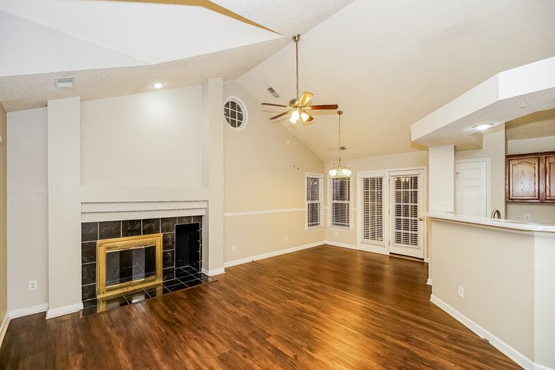 1,810/Mo, 7912 Trotter Rd Charlotte, NC 28216 Living Room View 2