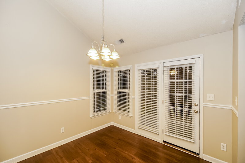 1,810/Mo, 7912 Trotter Rd Charlotte, NC 28216 Dining Room View