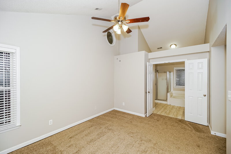 1,810/Mo, 7912 Trotter Rd Charlotte, NC 28216 Main Bedroom View 2