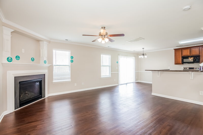 1,735/Mo, 2913 Westbury Ct Dallas, NC 28034 Living Room View