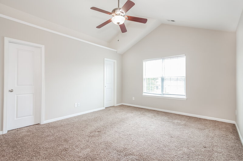 1,735/Mo, 2913 Westbury Ct Dallas, NC 28034 Main Bedroom View 2