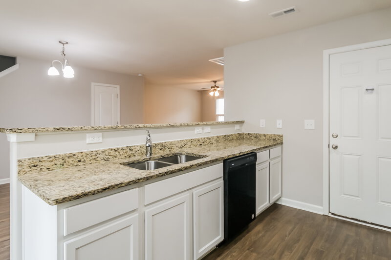 1,805/Mo, 2132 Boulder Ct Gastonia, NC 28054 Kitchen View 2