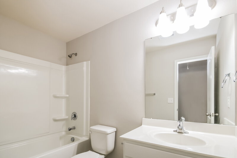1,805/Mo, 2132 Boulder Ct Gastonia, NC 28054 Bathroom View
