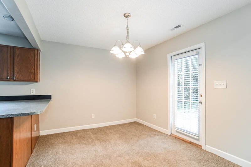 1,840/Mo, 604 Overlook Rd Lowell, NC 28098 Dining Room View