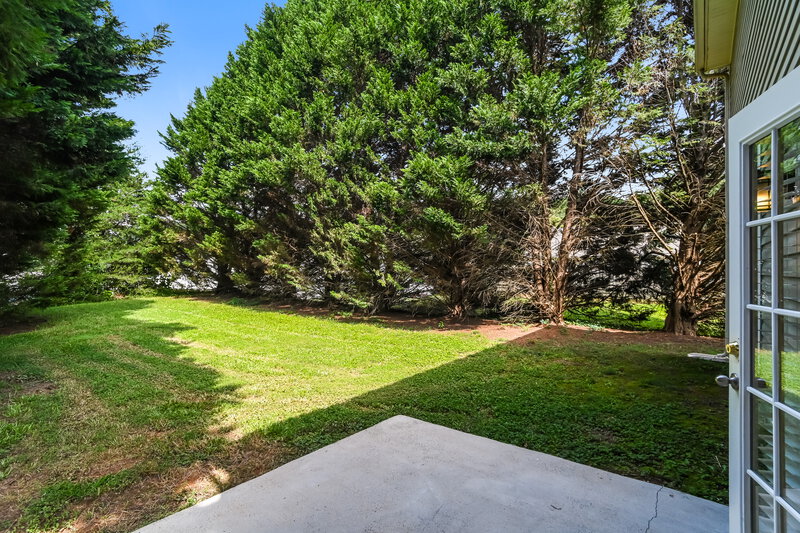 1,840/Mo, 604 Overlook Rd Lowell, NC 28098 Rear View