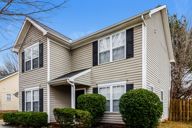 2,055/Mo, 15222 Eric Kyle Dr Huntersville, NC 28078 Front View 2