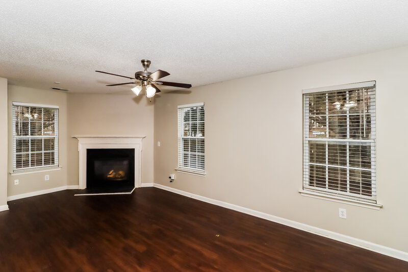 2,055/Mo, 15222 Eric Kyle Dr Huntersville, NC 28078 Living Room View
