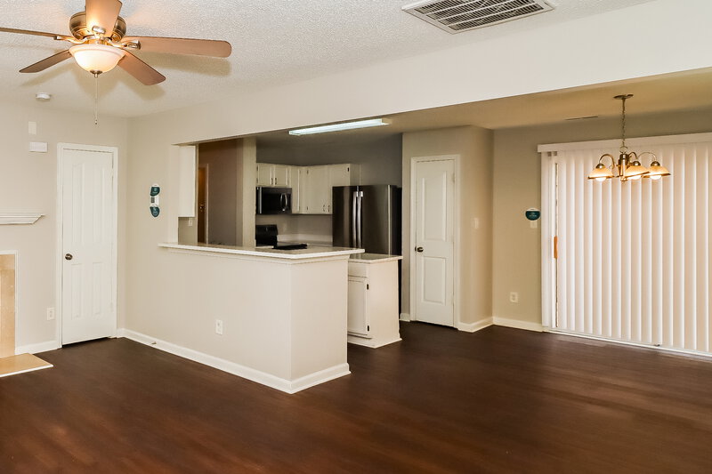 1,800/Mo, 9838 Aviary Hill Way Charlotte, NC 28214 Kitchen View