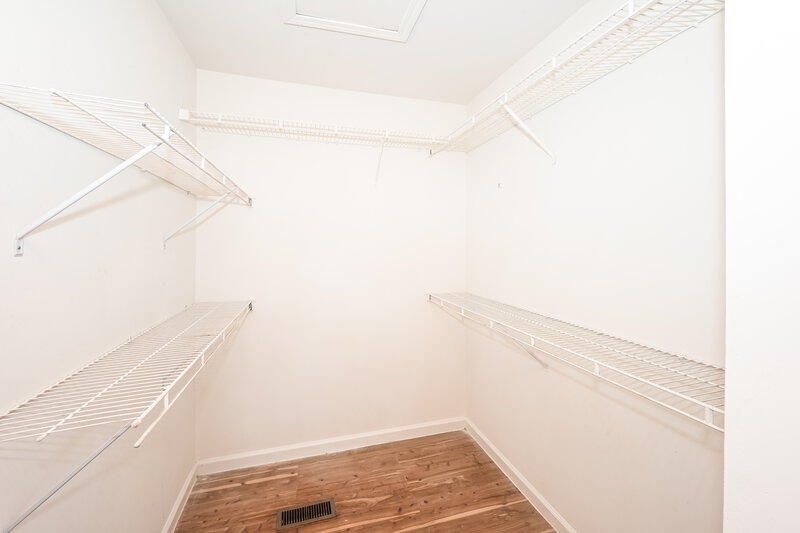 2,575/Mo, 4630 Palladium Pl Charlotte, NC 28269 Walk In Closet View