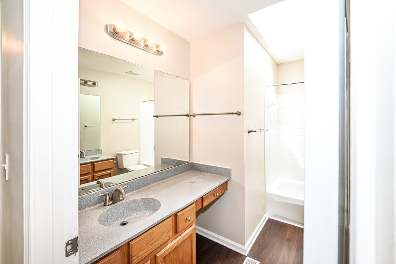 2,575/Mo, 4630 Palladium Pl Charlotte, NC 28269 Bathroom View