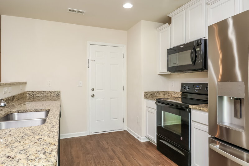 1,670/Mo, 2124 Boulder Court Gastonia, NC 28054 Kitchen View 2