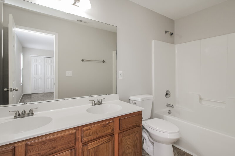 1,900/Mo, 8145 Rosberg Ln Charlotte, NC 28216 Misc View 11