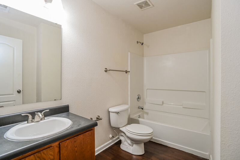 1,830/Mo, 4532 Stone Mountain Dr Gastonia, NC 28054 Bathroom View