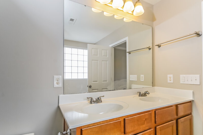 1,775/Mo, 1033 Willow Wind Dr Gastonia, NC 28054 Main Bathroom View