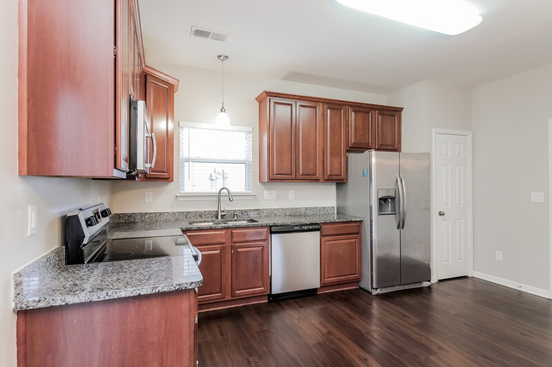 1,780/Mo, 320 Augustus Ln Mount Holly, NC 28120 Kitchen View 2