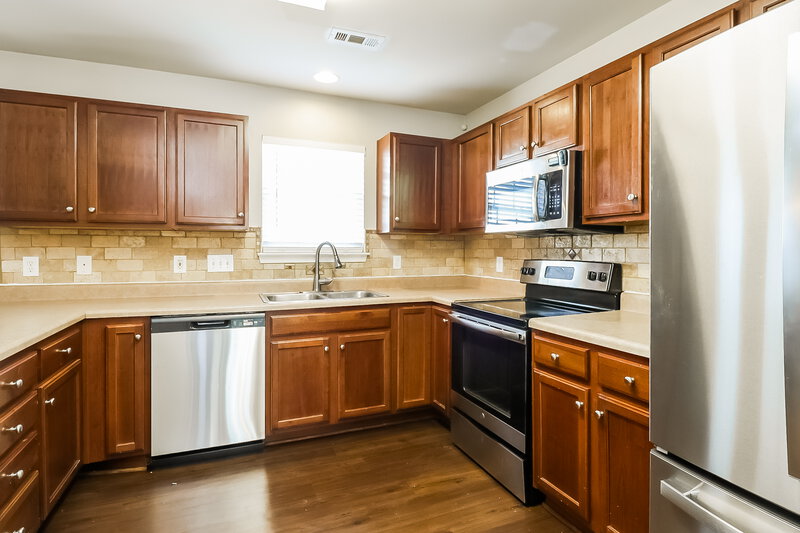 1,810/Mo, 5028 Magnasco Ln Charlotte, NC 28208 Kitchen View