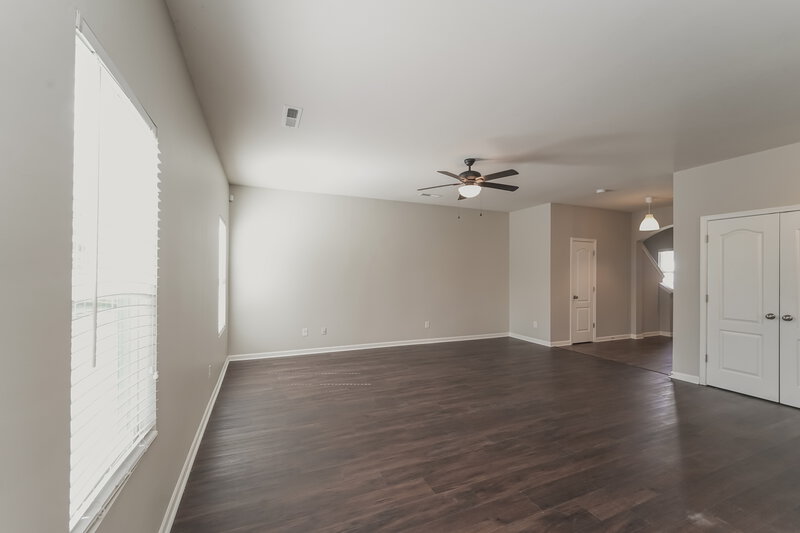 2,340/Mo, 2202 Turtle Point Rd Charlotte, NC 28262 Living Room View 2