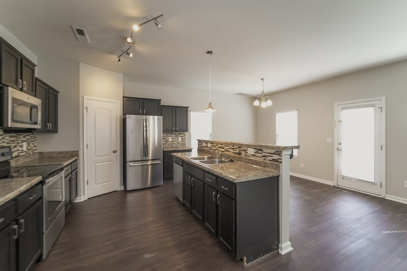 2,340/Mo, 2202 Turtle Point Rd Charlotte, NC 28262 Kitchen View