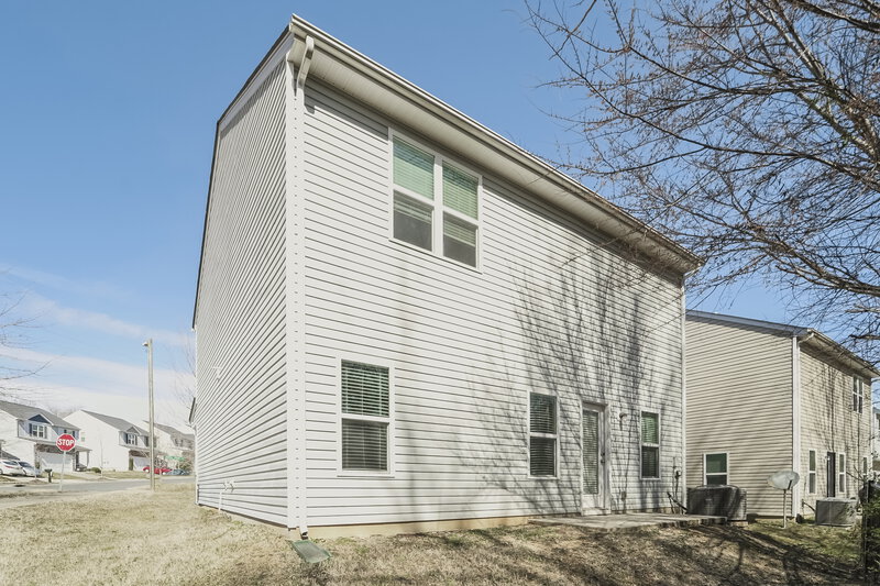 2,340/Mo, 2202 Turtle Point Rd Charlotte, NC 28262 Rear View