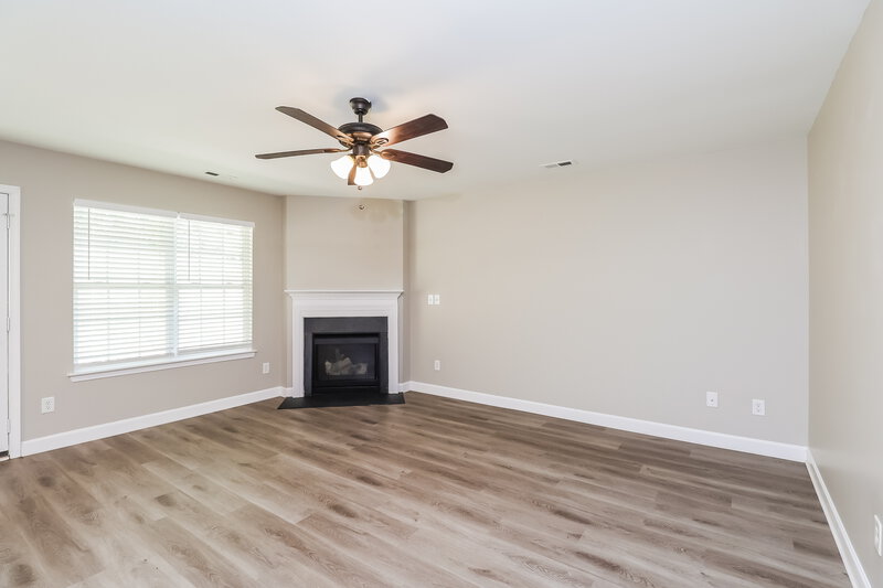 1,945/Mo, 958 Ramsgate Drive SW Concord, NC 28025 Living Room View 2