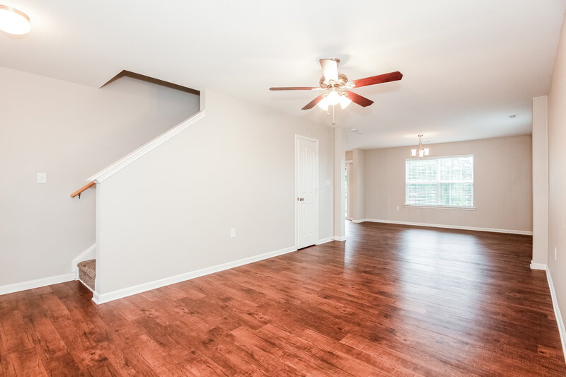 2,800/Mo, 4905 Broad Leaf Court Dallas, NC 28034 Living Room View