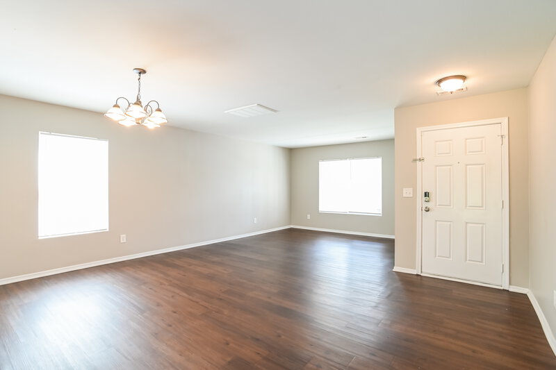 2,495/Mo, 8210 Ainsworth St Charlotte, NC 28216 Living Room View