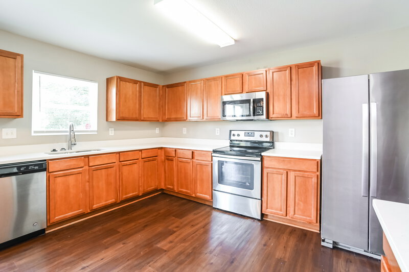 2,495/Mo, 8210 Ainsworth St Charlotte, NC 28216 Kitchen View