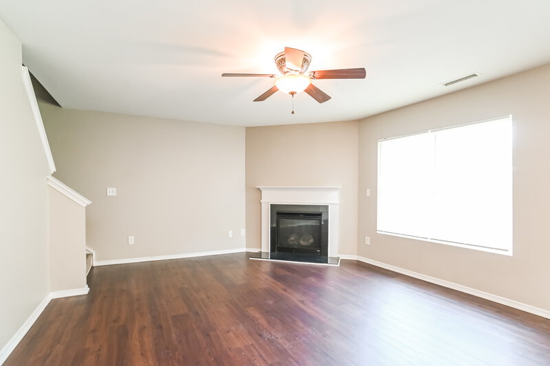 2,495/Mo, 8210 Ainsworth St Charlotte, NC 28216 Family Room View