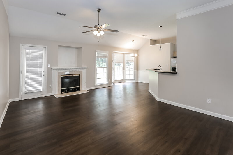 2,880/Mo, 11621 Long Forest Dr Charlotte, NC 28269 Living Room View