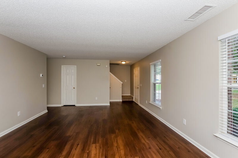 2,065/Mo, 10911 Gold Pan Rd Charlotte, NC 28215 Living Room View