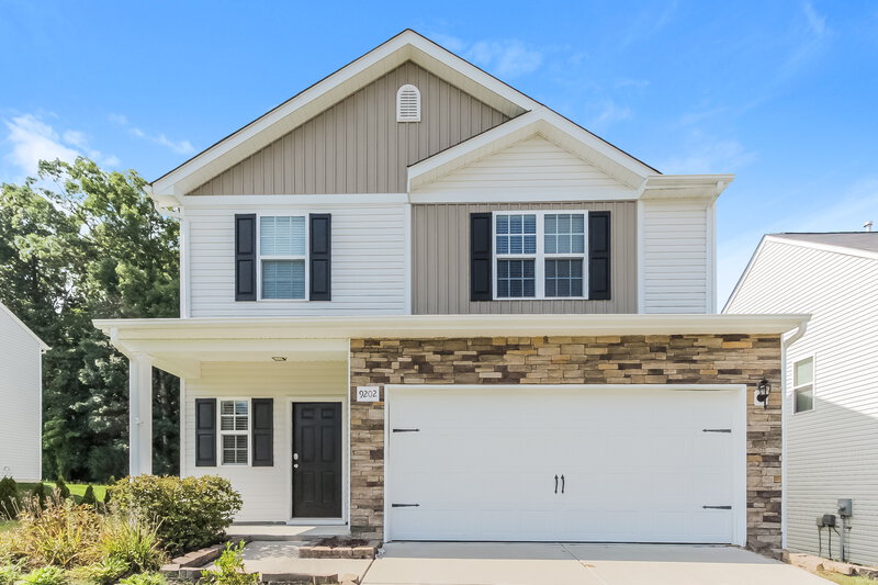2,145/Mo, 9202 Avery Meadows Dr Charlotte, NC 28216 External View