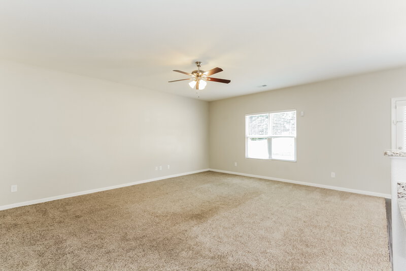2,145/Mo, 9202 Avery Meadows Dr Charlotte, NC 28216 Living Room View