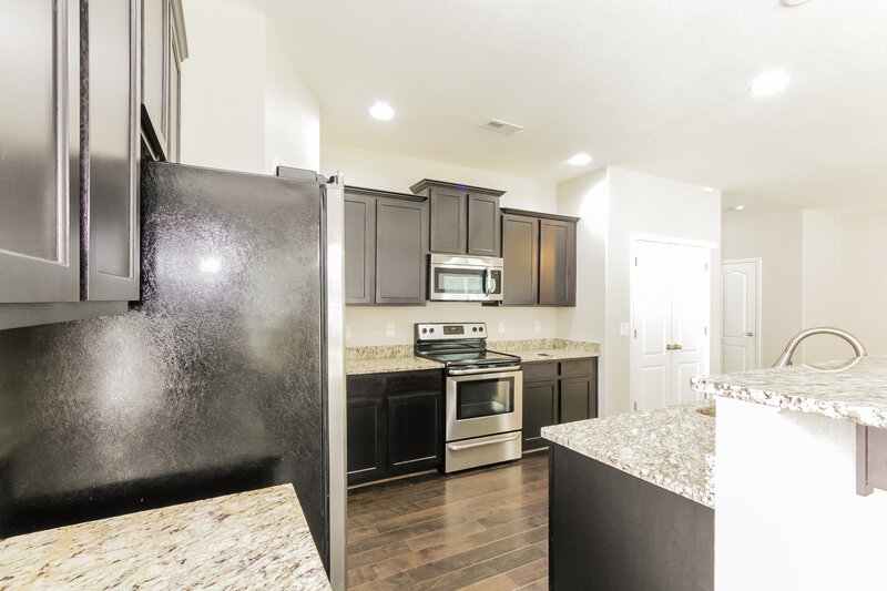 2,145/Mo, 9202 Avery Meadows Dr Charlotte, NC 28216 Kitchen View