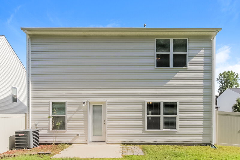 2,145/Mo, 9202 Avery Meadows Dr Charlotte, NC 28216 Rear View