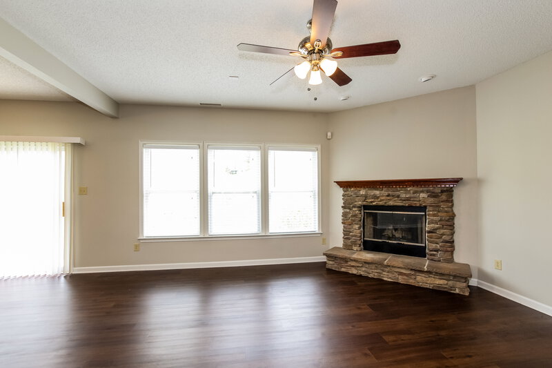 2,385/Mo, 719 Capstone Avenue Concord, NC 28025 Living Room View