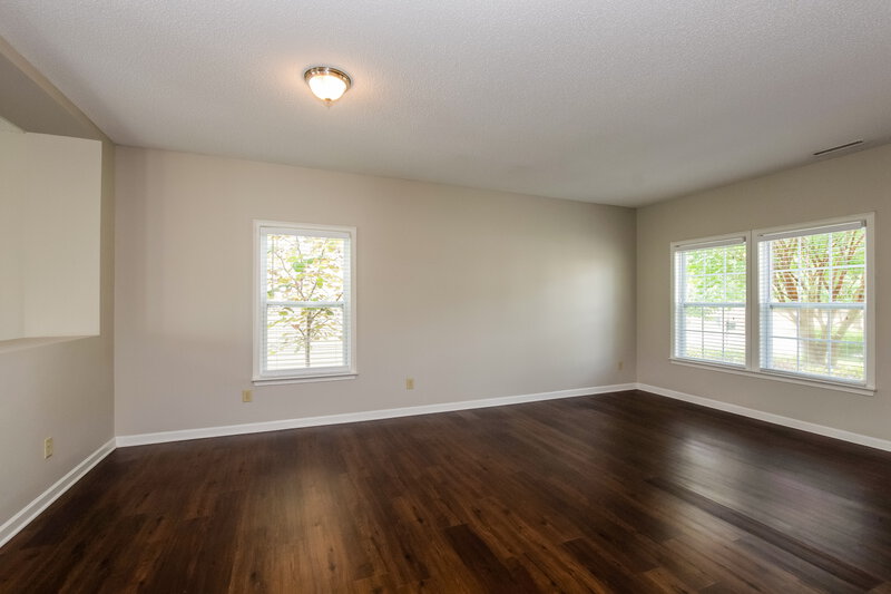 2,385/Mo, 719 Capstone Avenue Concord, NC 28025 Living Room View 4