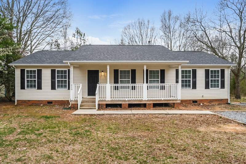 1,595/Mo, 210 Booker Street Wingate, NC 28174 External View