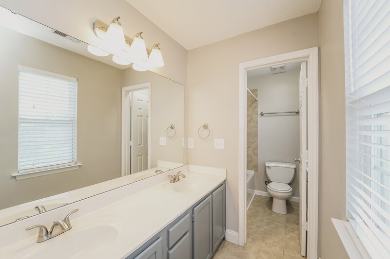 2,720/Mo, 5906 Prestwick Lane Monroe, NC 28110 Main Bathroom View