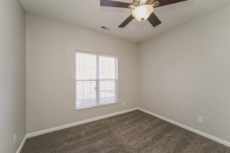 2,185/Mo, 4031 Huntmeadow Dr Charlotte, NC 28269 Bedroom View 2