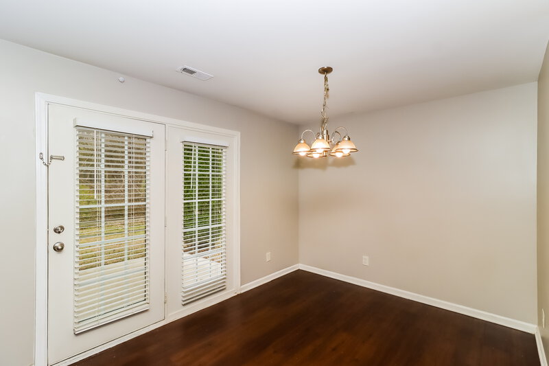 1,720/Mo, 6631 Nevin Glen Dr Charlotte, NC 28269 Dining Room View